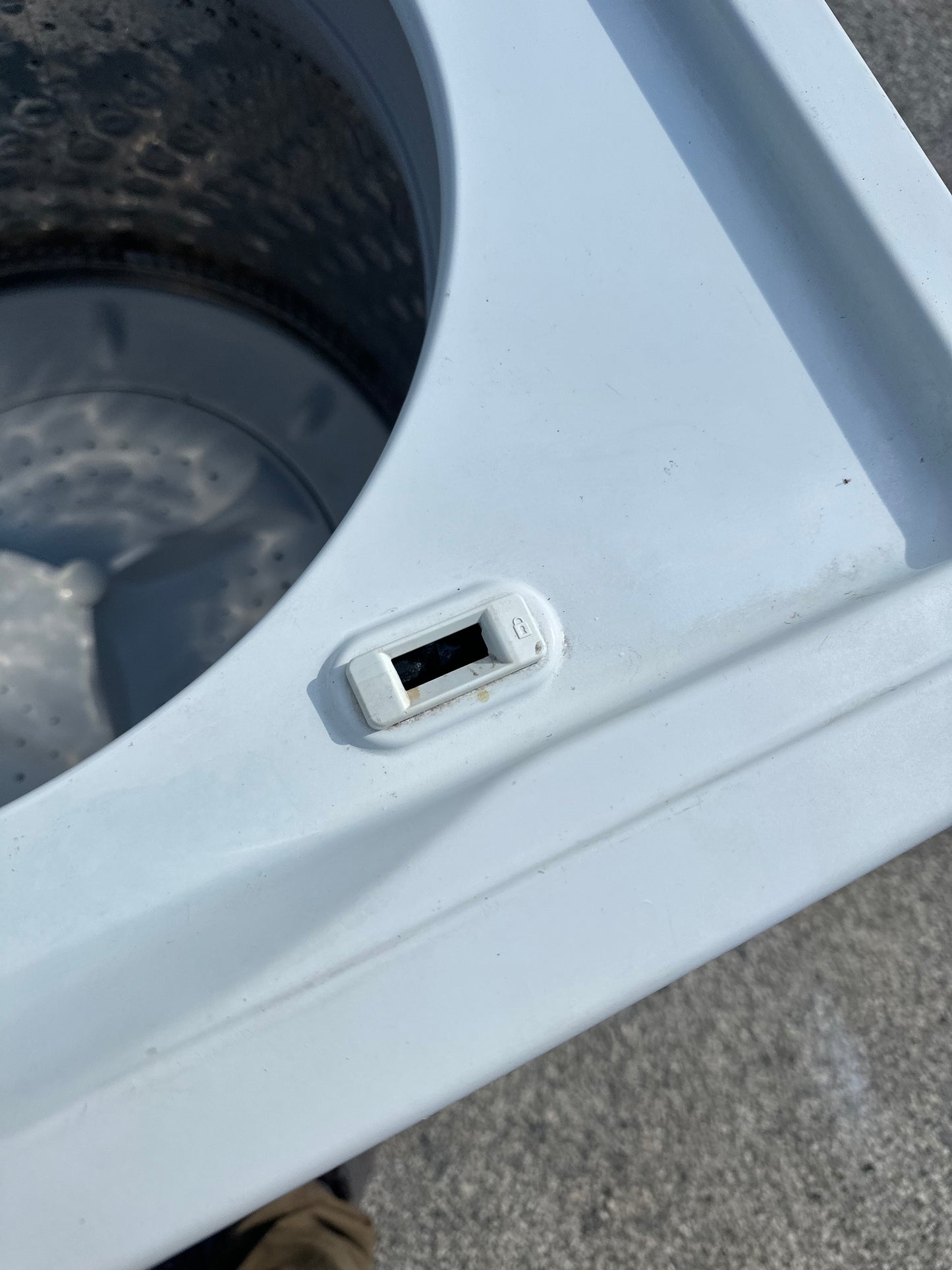 Whirlpool High-Efficiency Top Load Washer – WTW5000DW2