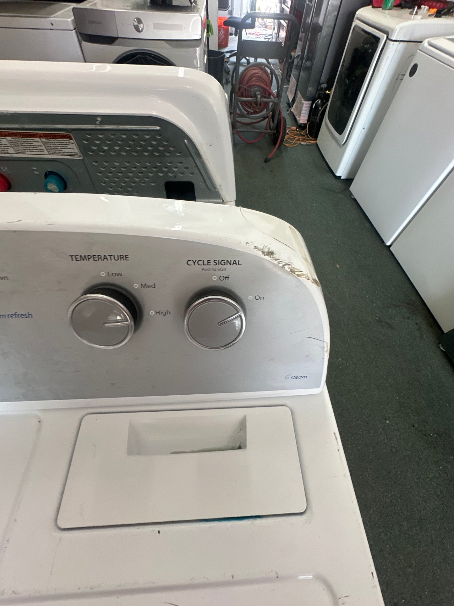 Whirlpool 7.0 cu. ft. Electric Dryer with AutoDry™ Drying System
