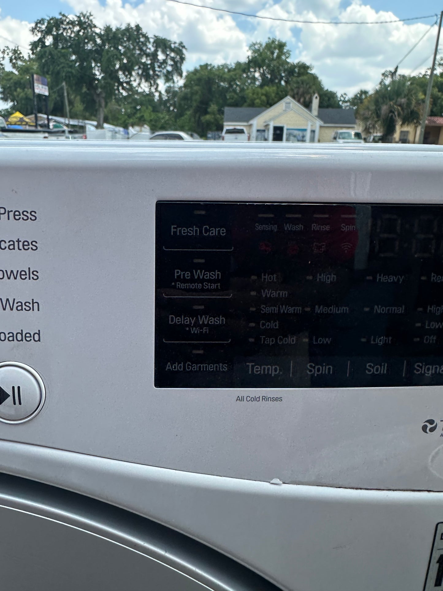 Lg Washer - White - 27 Inch Front Load Smart Washer with 4.5 cu. ft. Capacity