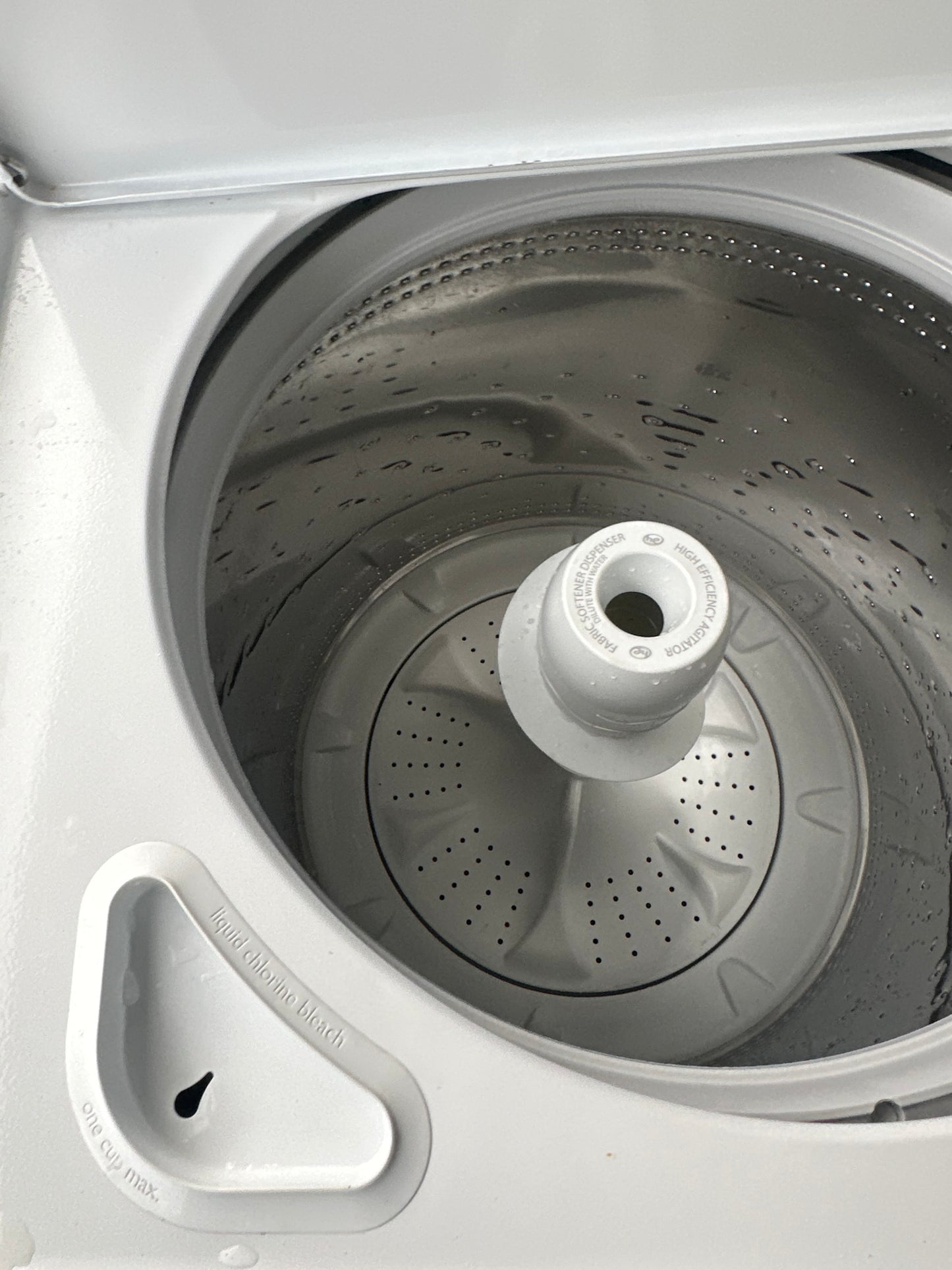 Whirlpool 3.8 cu. ft. Top Load Washer with Deep Water Wash Option