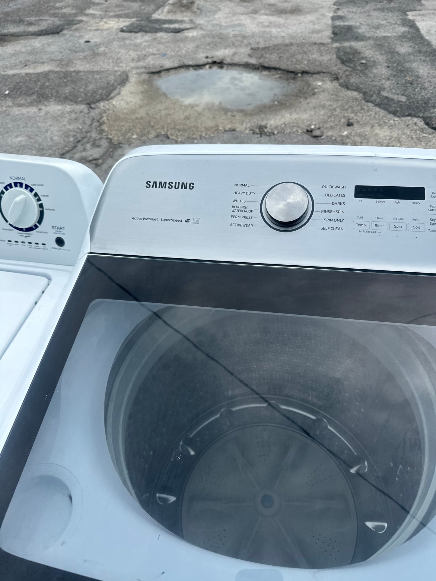 Samsung 5.0 cu. ft. Top Load Washer with Active WaterJet.
