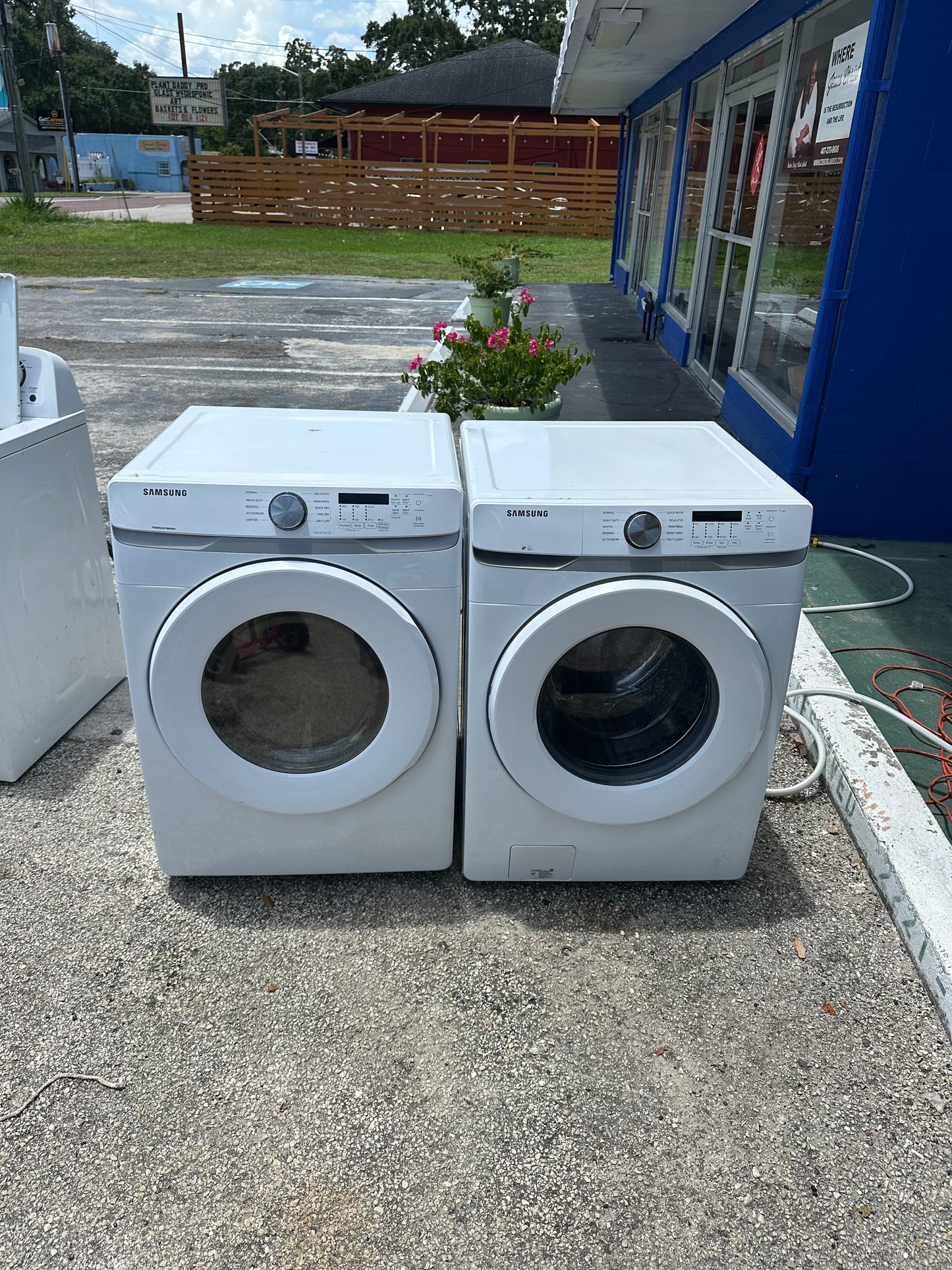Samsung Washer And Electric Dryer Set