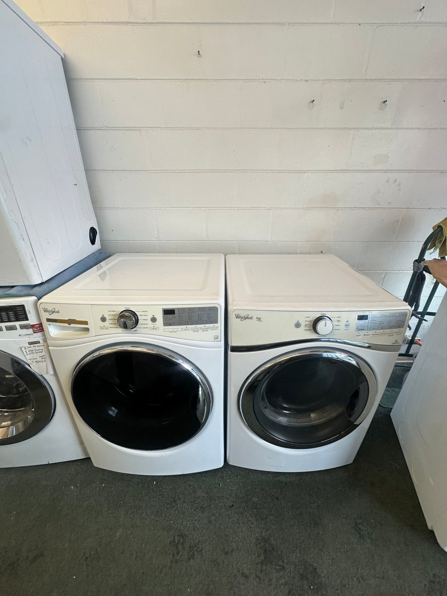 Whirlpool Front load Washer & Dryer Set