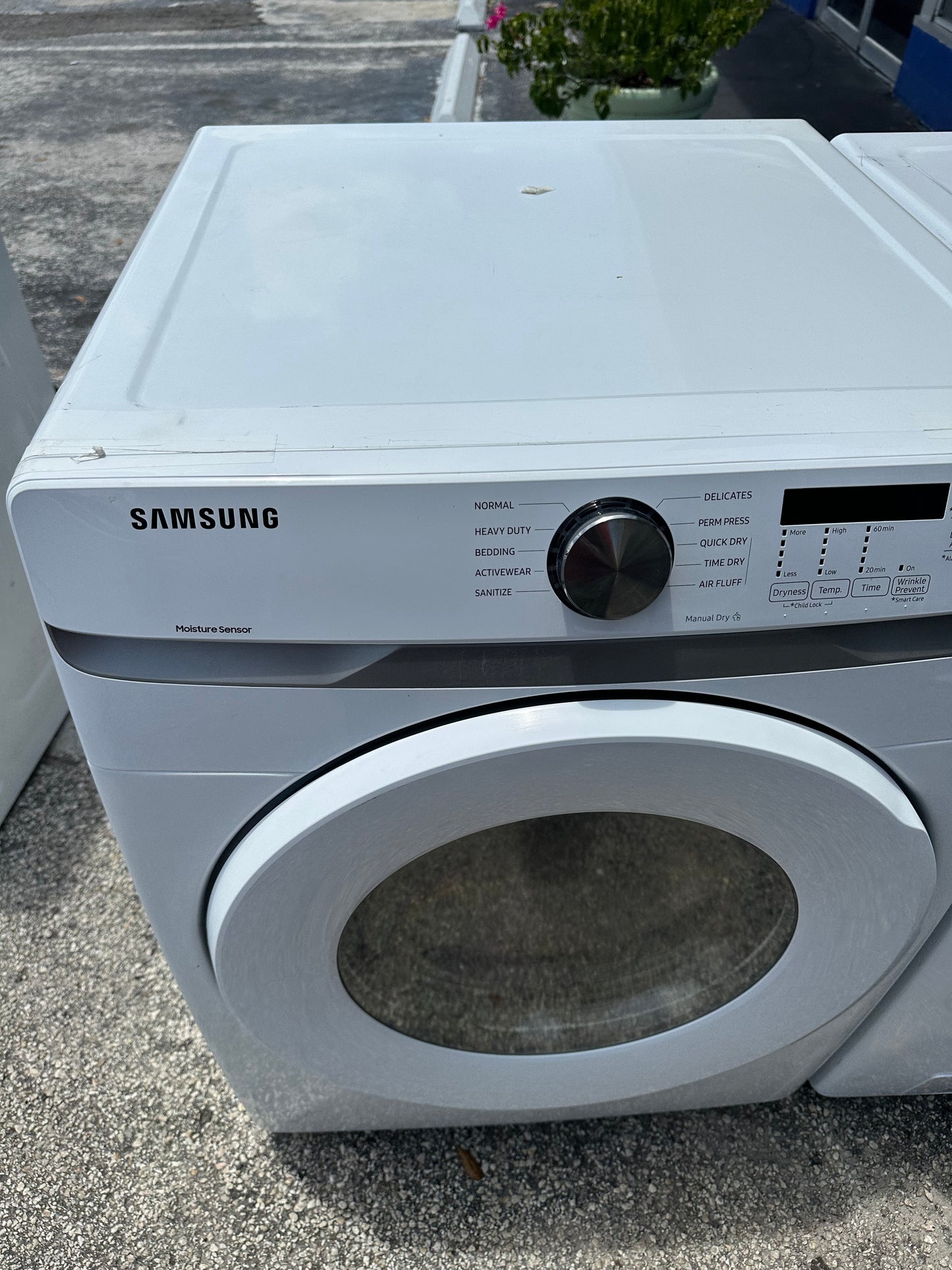 Samsung 7.5 cu. ft. Electric Dryer with Sensor Dry