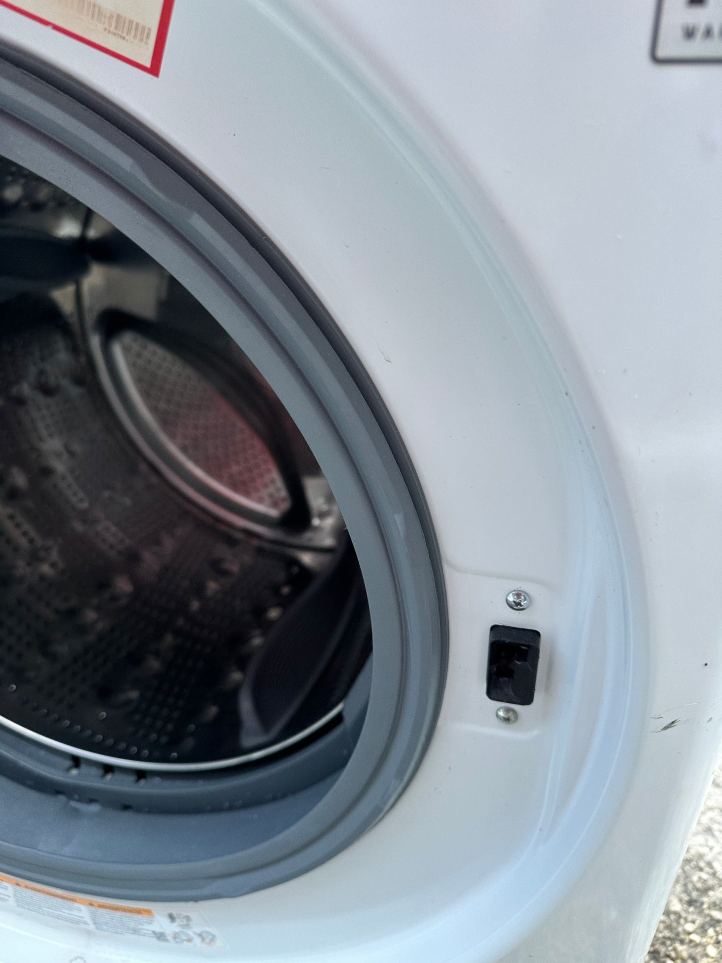 Lg Washer - White - 27 Inch Front Load Smart Washer with 4.5 cu. ft. Capacity