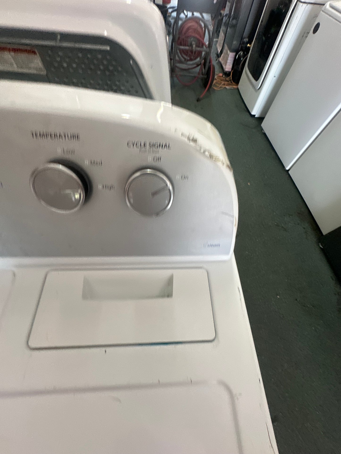 Whirlpool 7.0 cu. ft. Electric Dryer with AutoDry™ Drying System