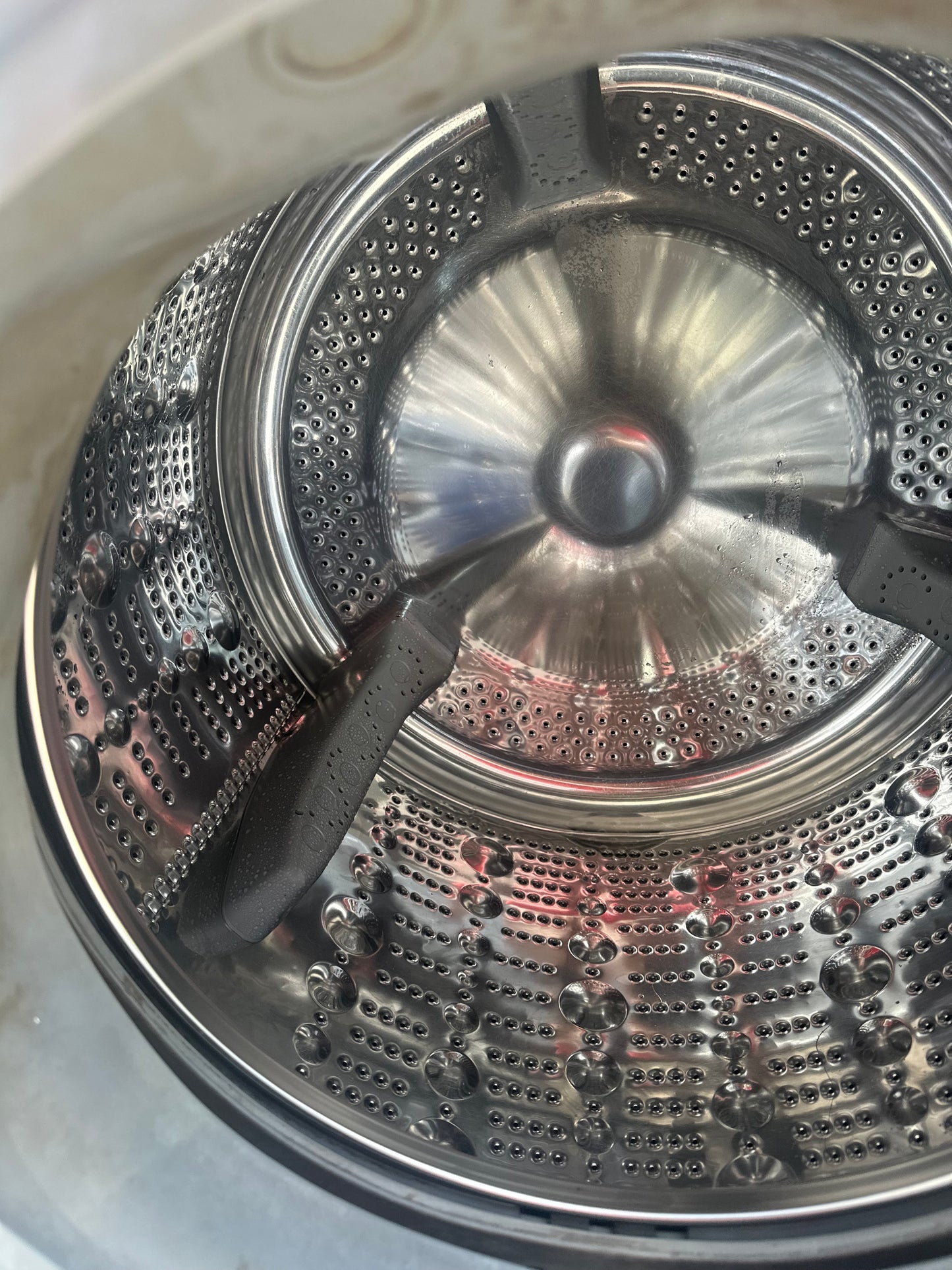 LG 3.5 cu. ft. Front Load Washer