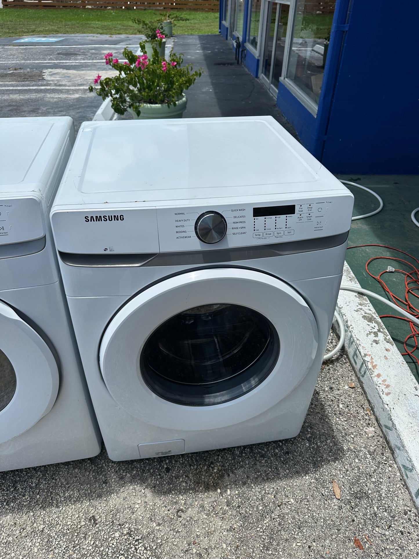 Samsung Washer And Electric Dryer Set