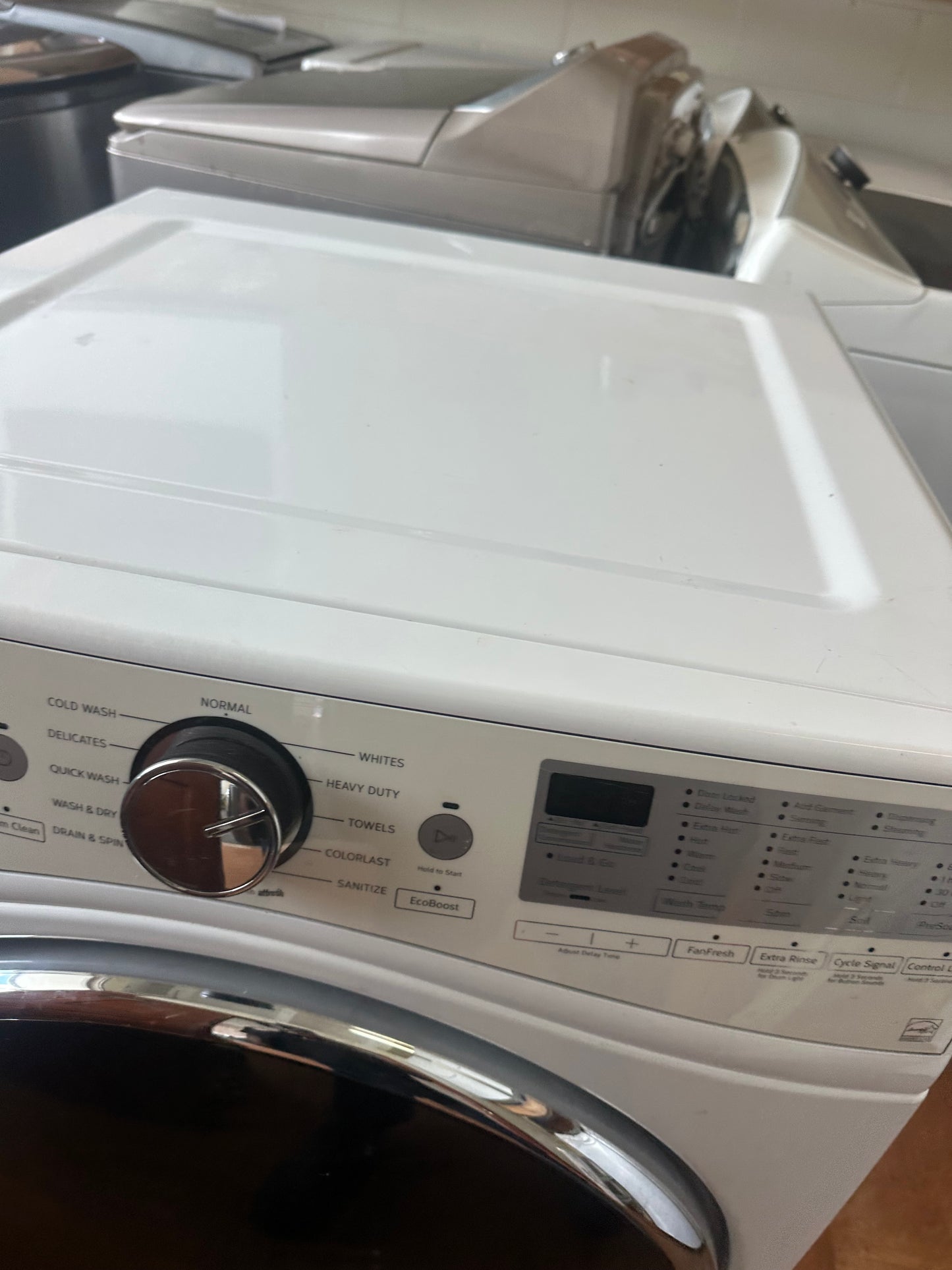 Whirlpool 4.5 cu ft Front‑Load Washer with Load & Go