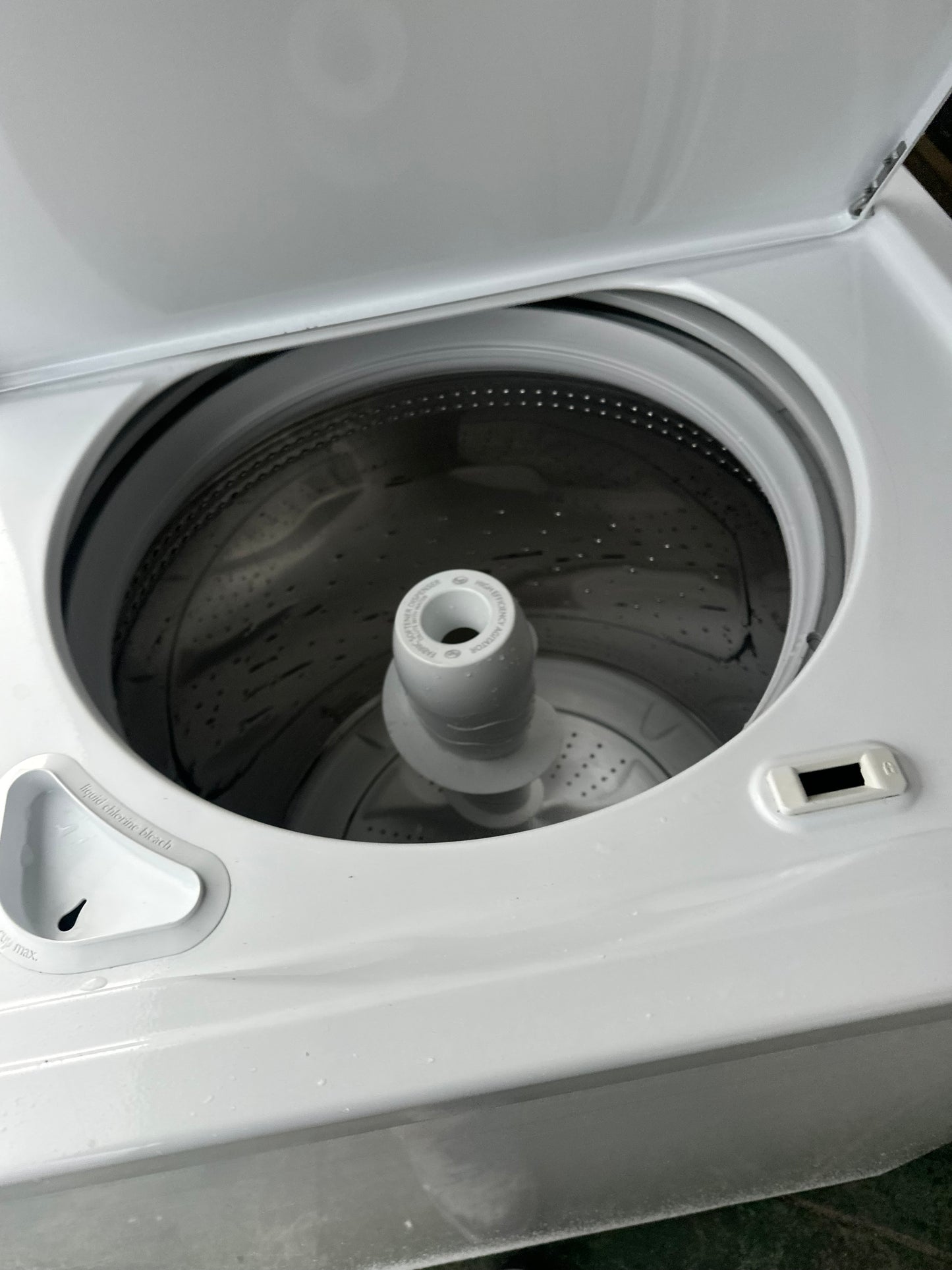 Whirlpool 3.8 cu. ft. Top Load Washer with Deep Water Wash Option