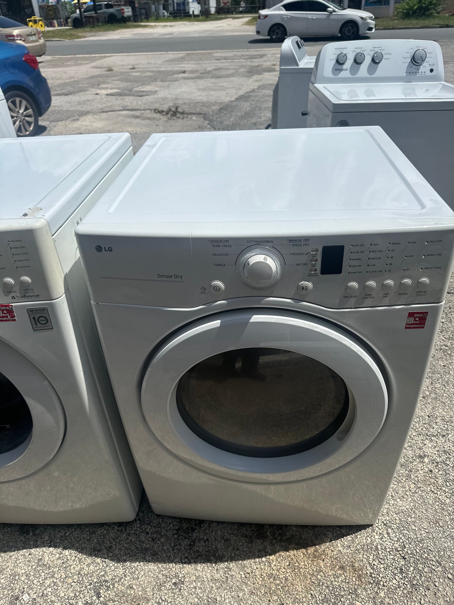 LG 7.0 cu. ft. Electric Dryer (Sensor Dry)