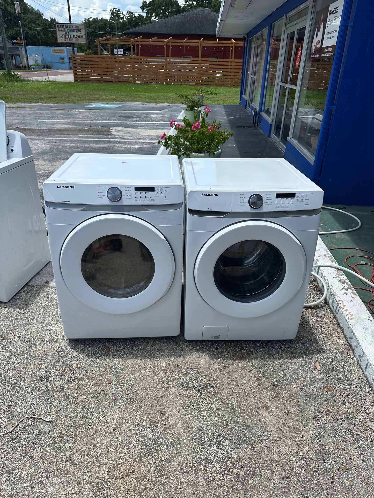 Samsung Washer And Electric Dryer Set