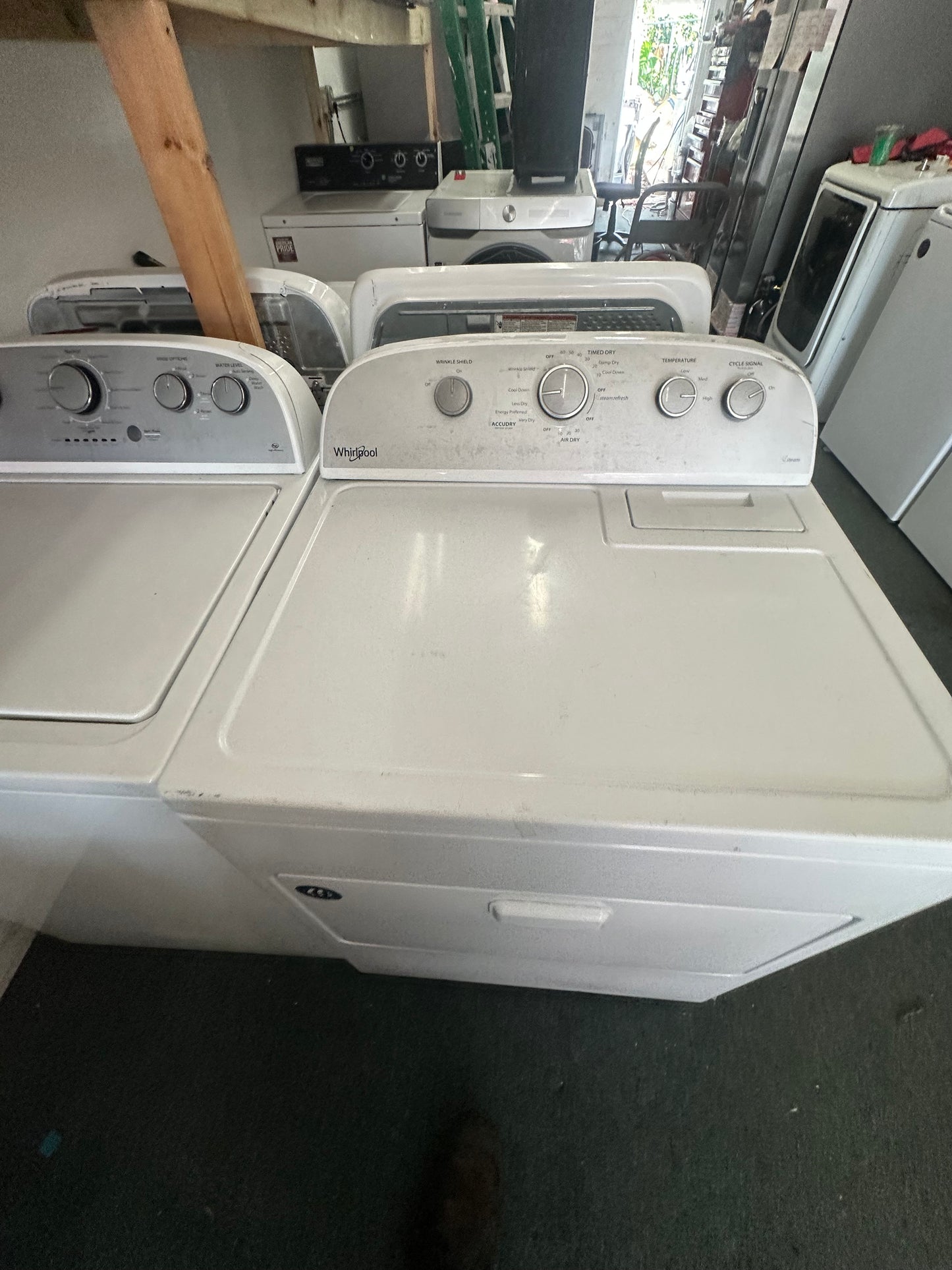 Whirlpool 7.0 cu. ft. Electric Dryer with AutoDry™ Drying System