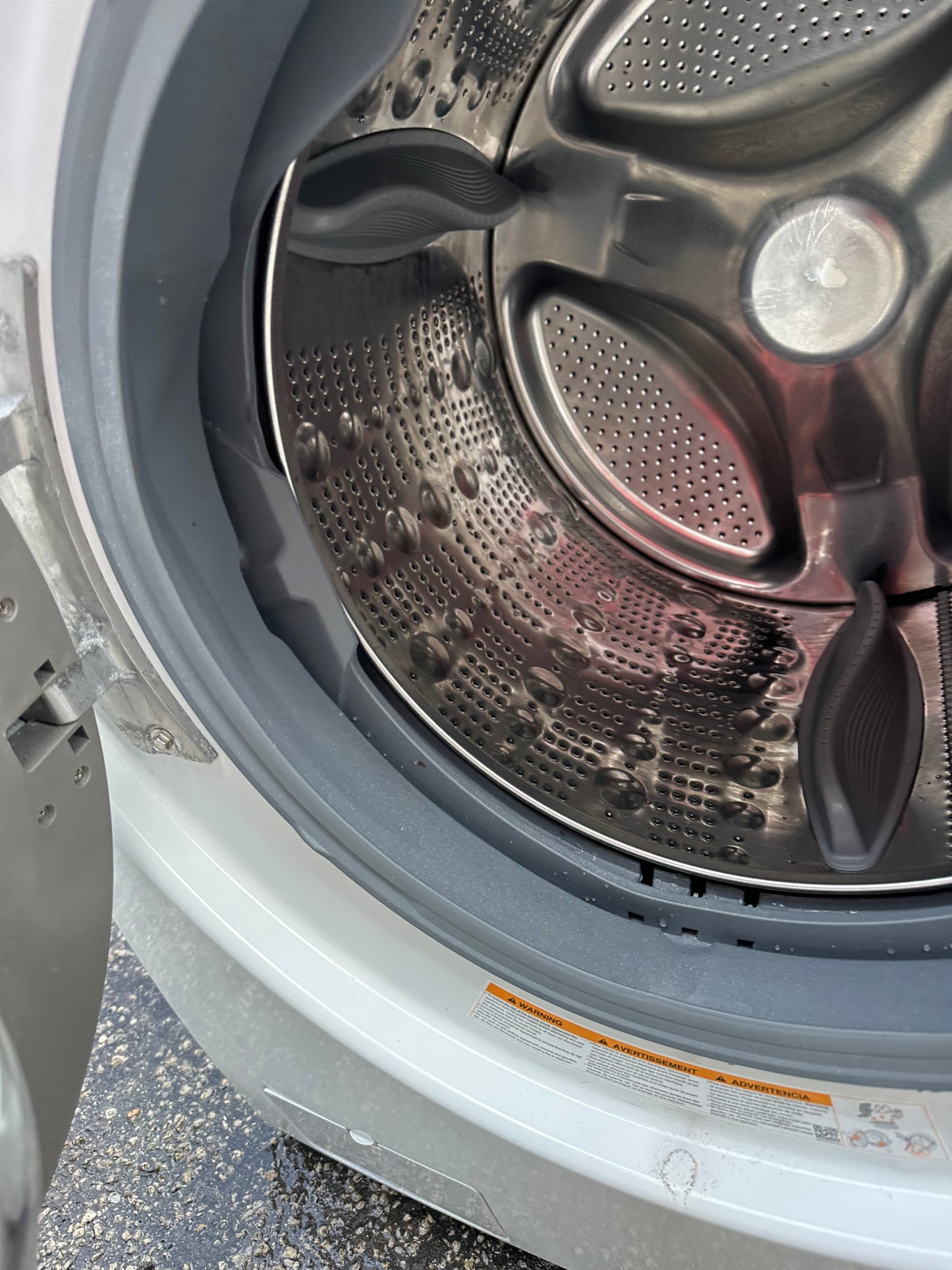 Lg Washer - White - 27 Inch Front Load Smart Washer with 4.5 cu. ft. Capacity