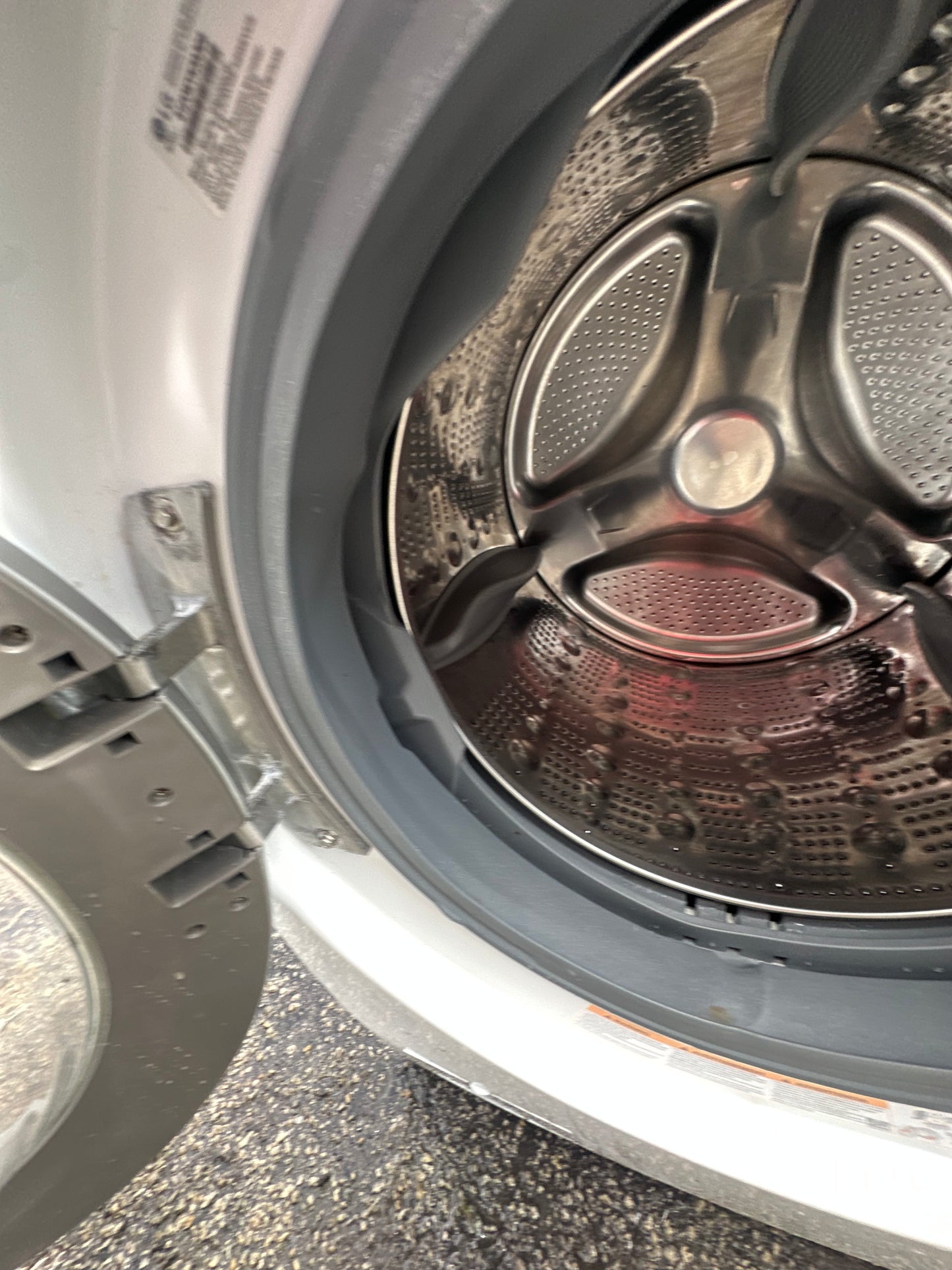Lg Washer - White - 27 Inch Front Load Smart Washer with 4.5 cu. ft. Capacity