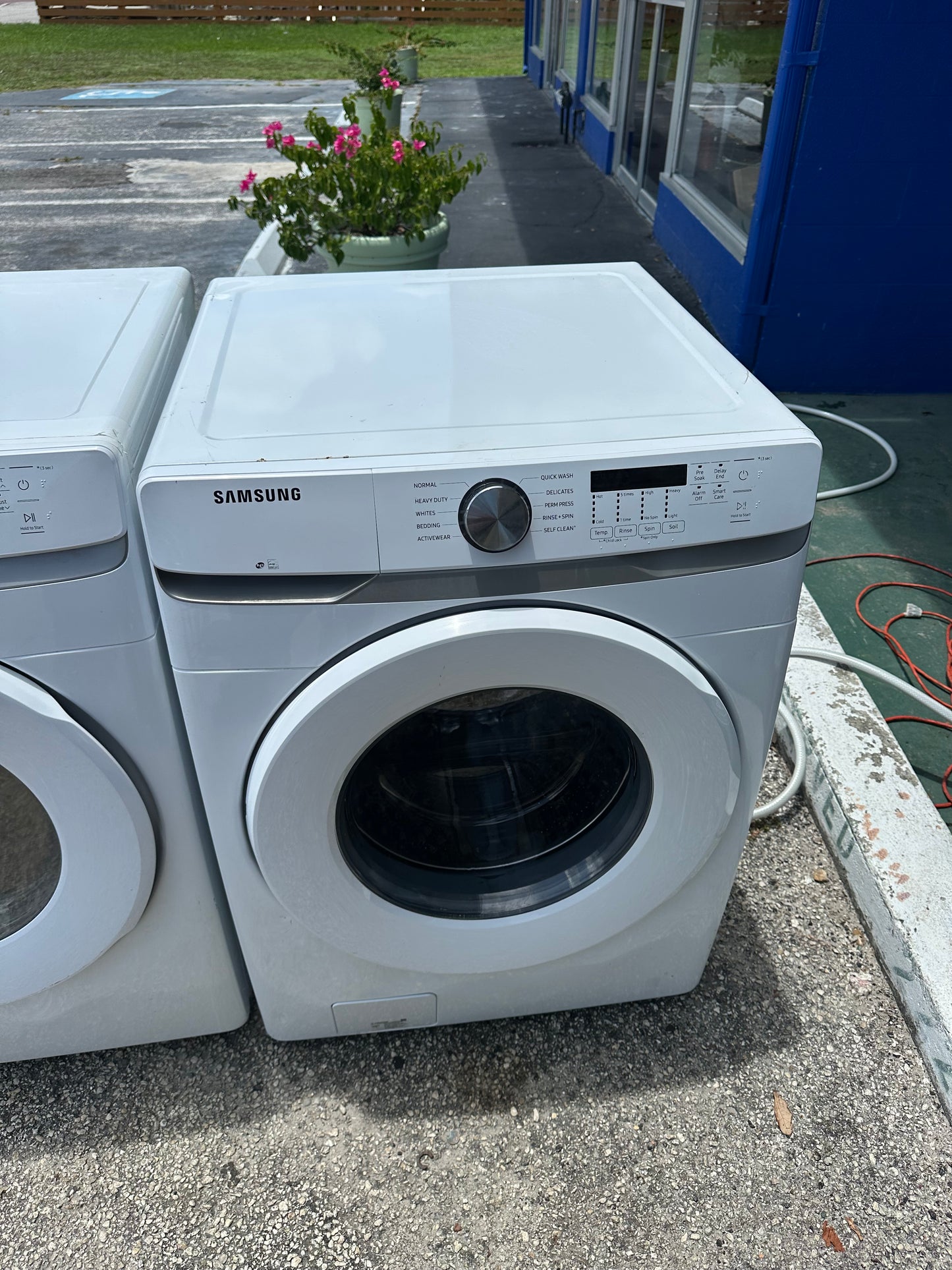 Samsung Washer And Electric Dryer Set
