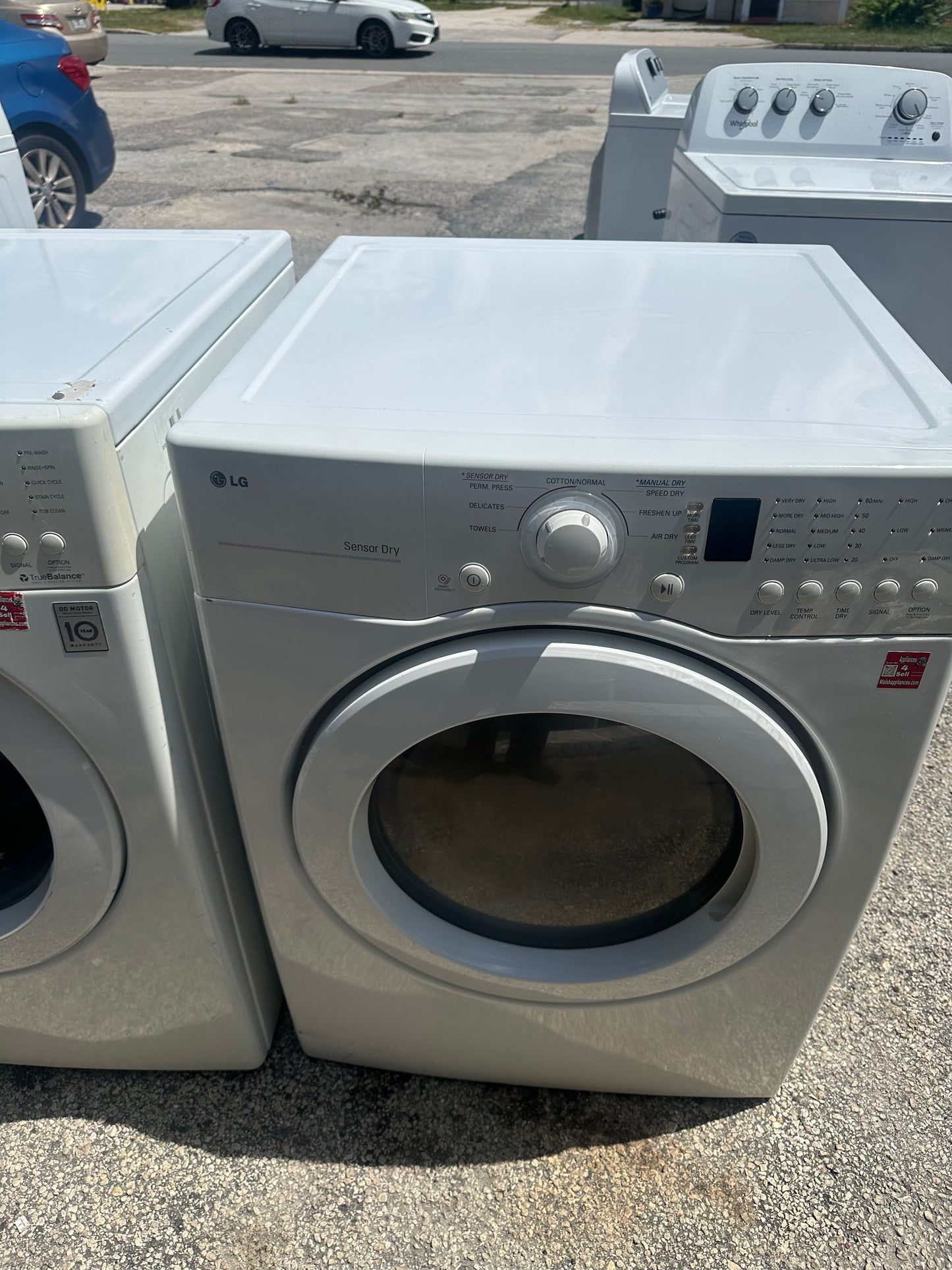 LG 7.0 cu. ft. Electric Dryer (Sensor Dry)