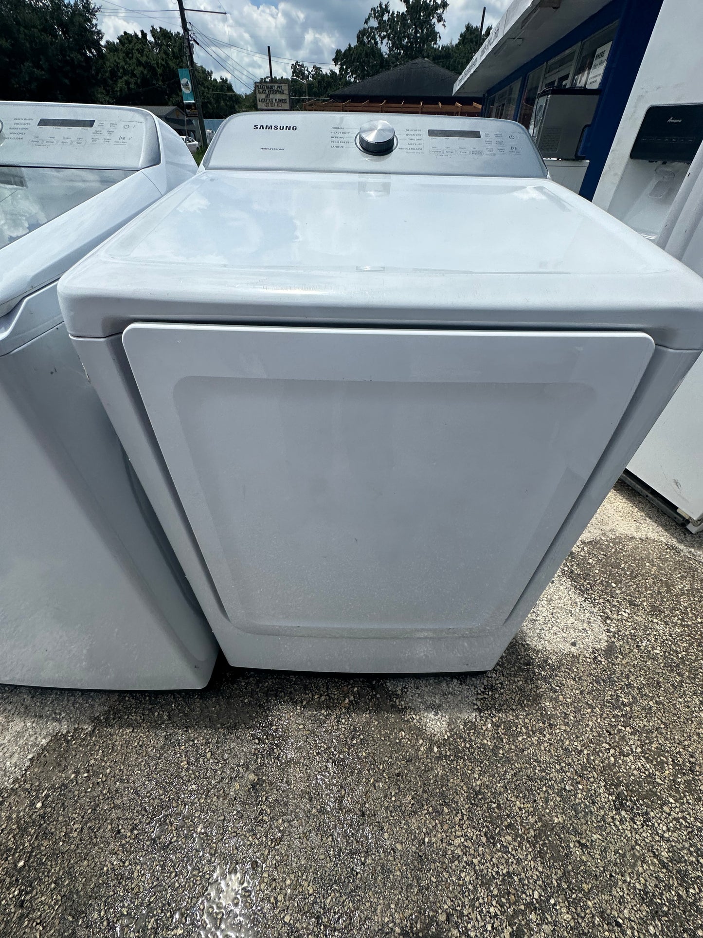 Samsung 7.4 cu. ft. Electric Dryer with Sensor Dry