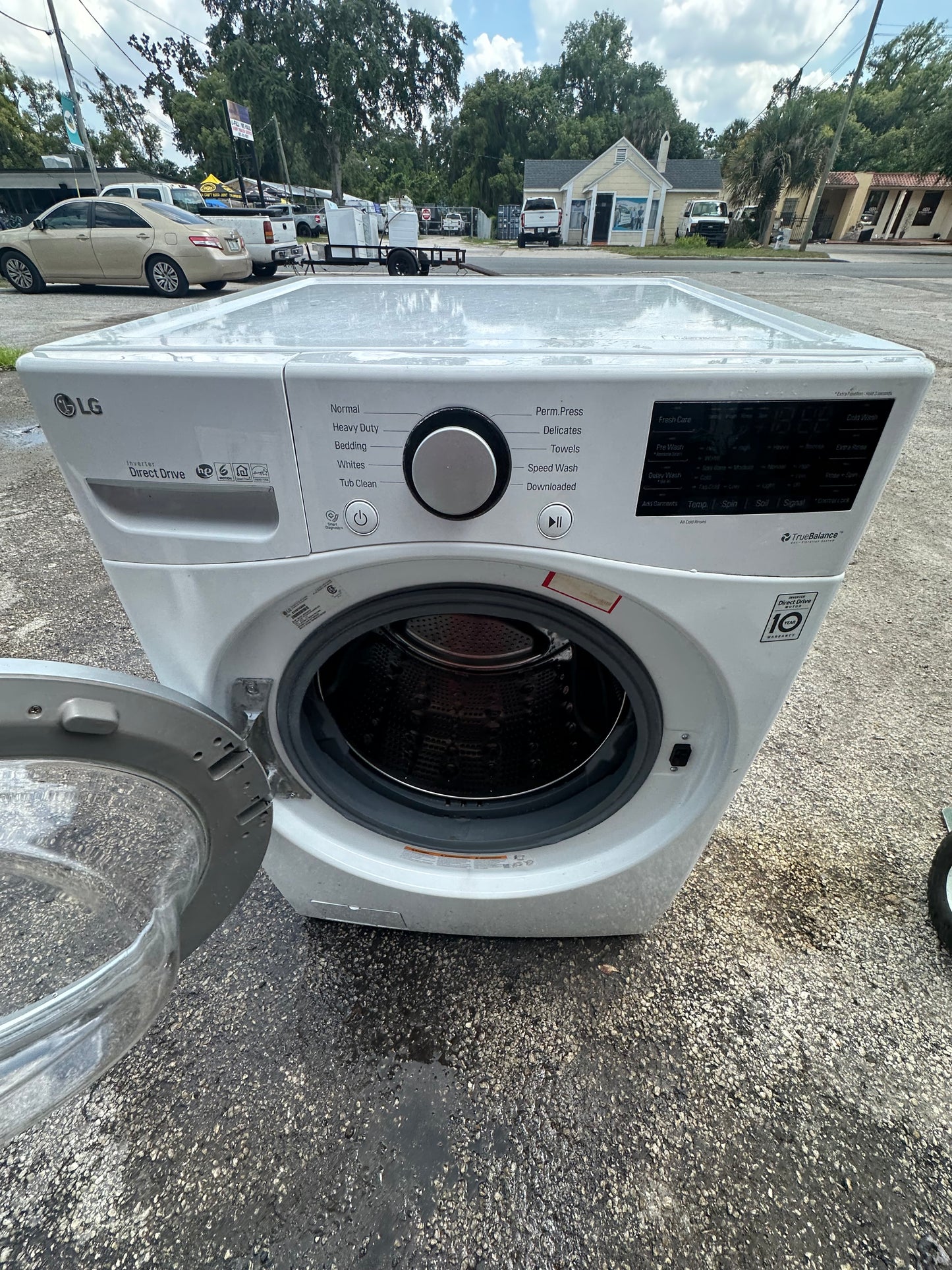 Lg Washer - White - 27 Inch Front Load Smart Washer with 4.5 cu. ft. Capacity