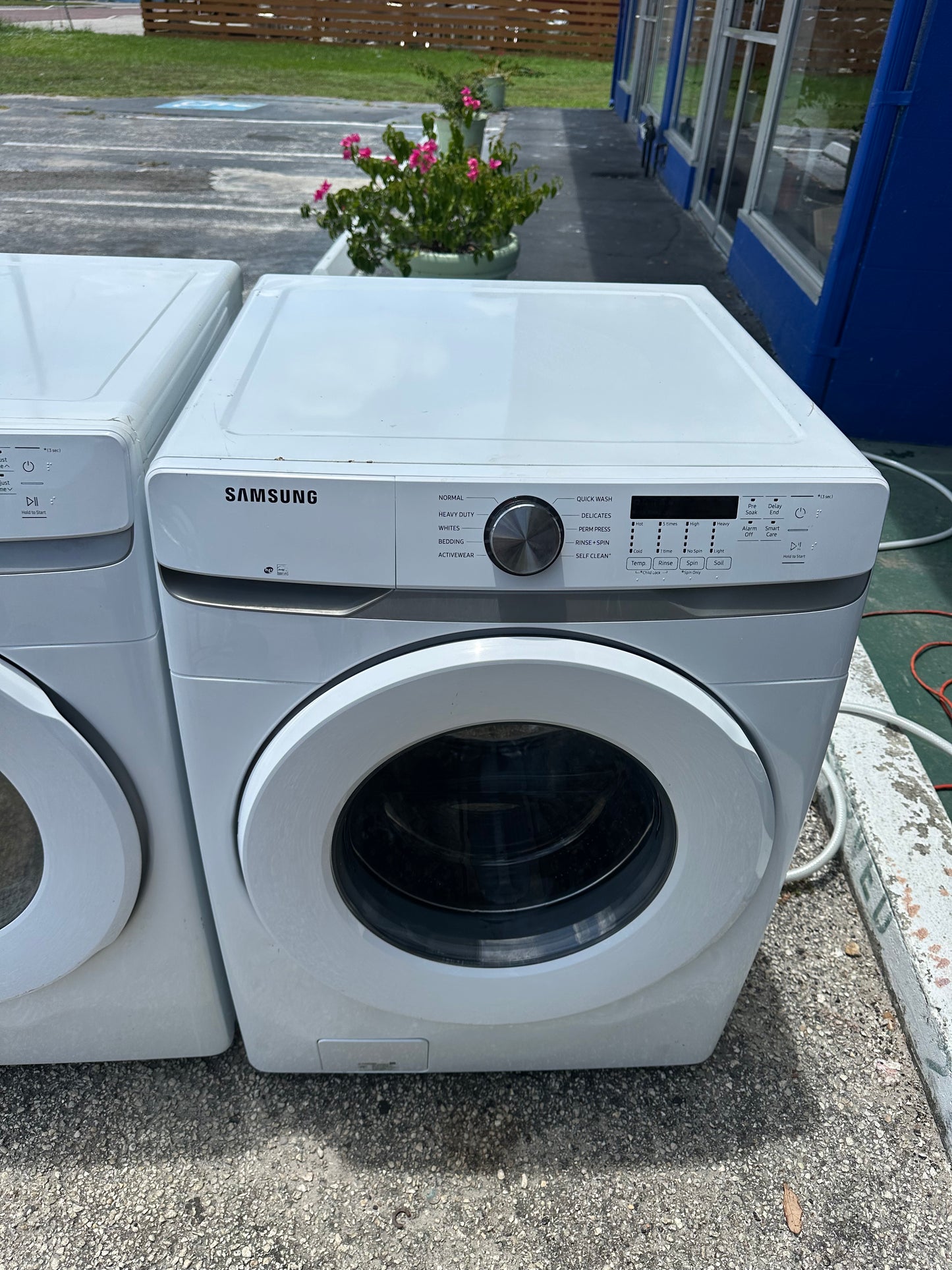 Samsung Washer And Electric Dryer Set