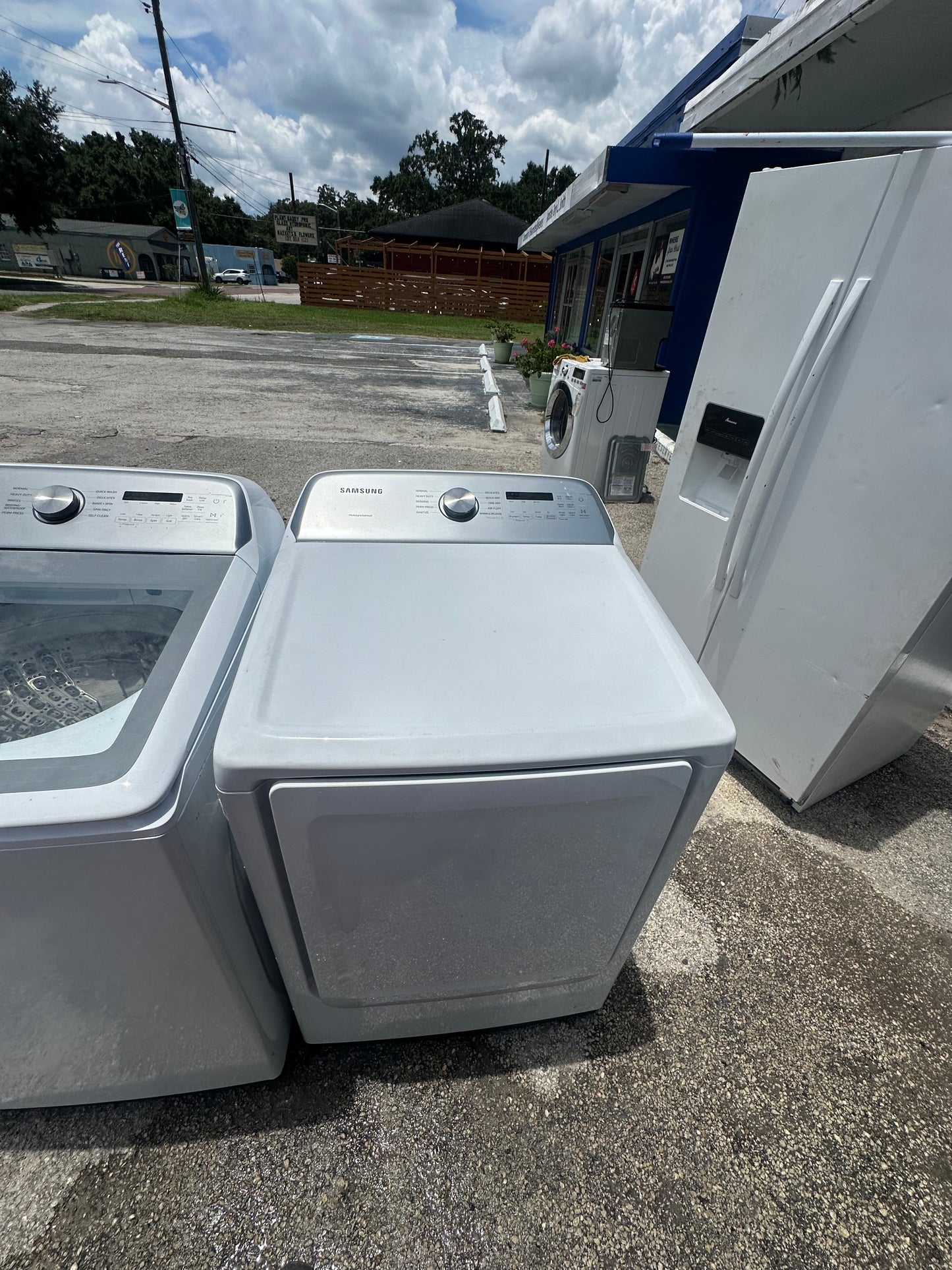 Samsung 7.4 cu. ft. Electric Dryer with Sensor Dry