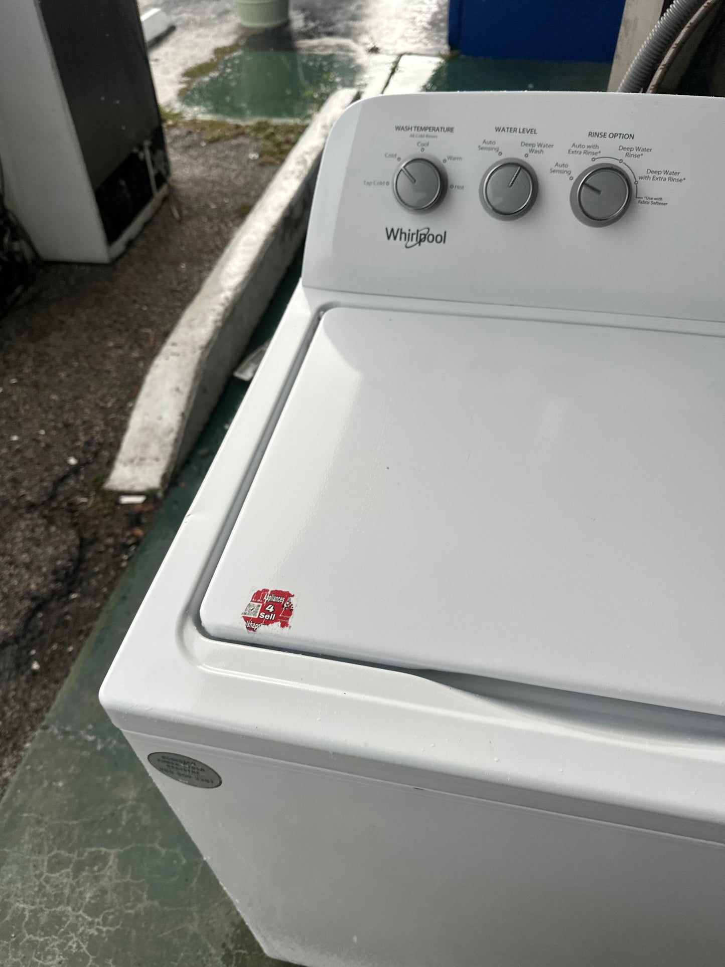 Whirlpool 3.8 cu. ft. Top Load Washer with Deep Water Wash Option
