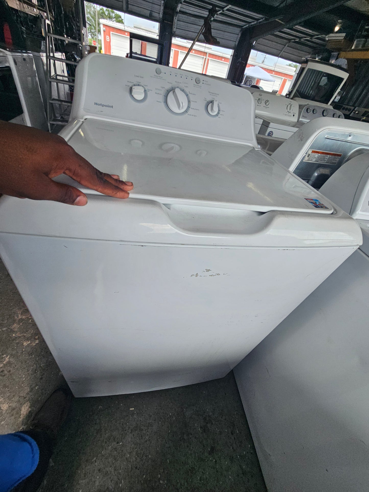 GE HTW240ASK6WS Top-Load Washer