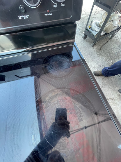 Whirlpool 30” Freestanding Electric Range with Smooth Ceramic Glass Cooktop