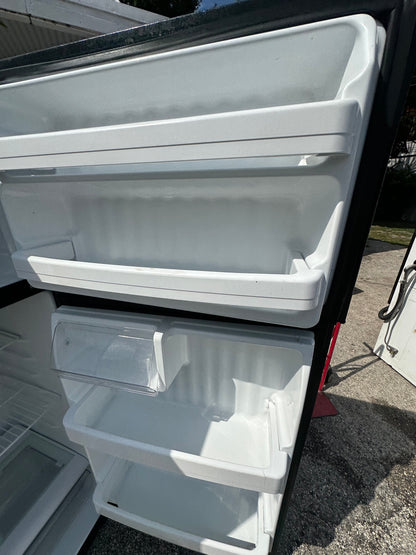 GE 17.5 cu. ft. Top-Freezer Refrigerator (Black)