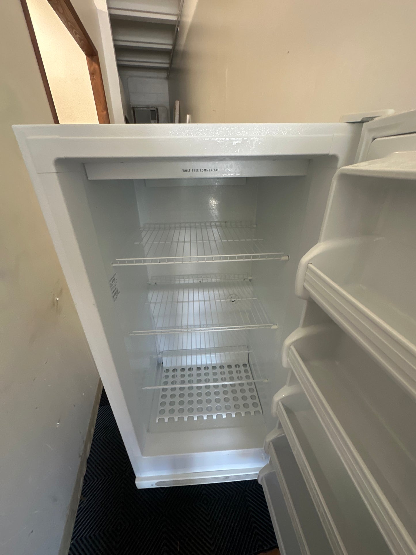 Electrolux FFU1464DW2 Upright Commercial Freezer 14cu ft