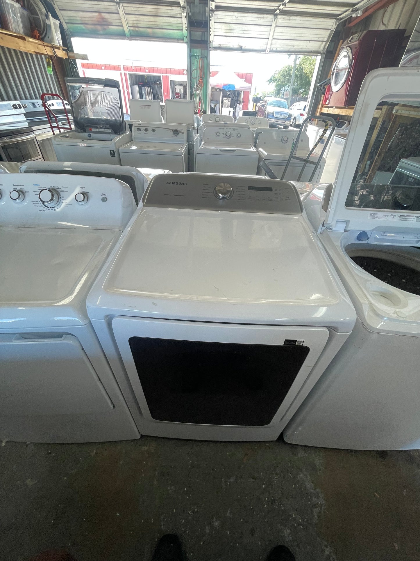 Samsung Front Load Electric Dryer with Sensor Dry