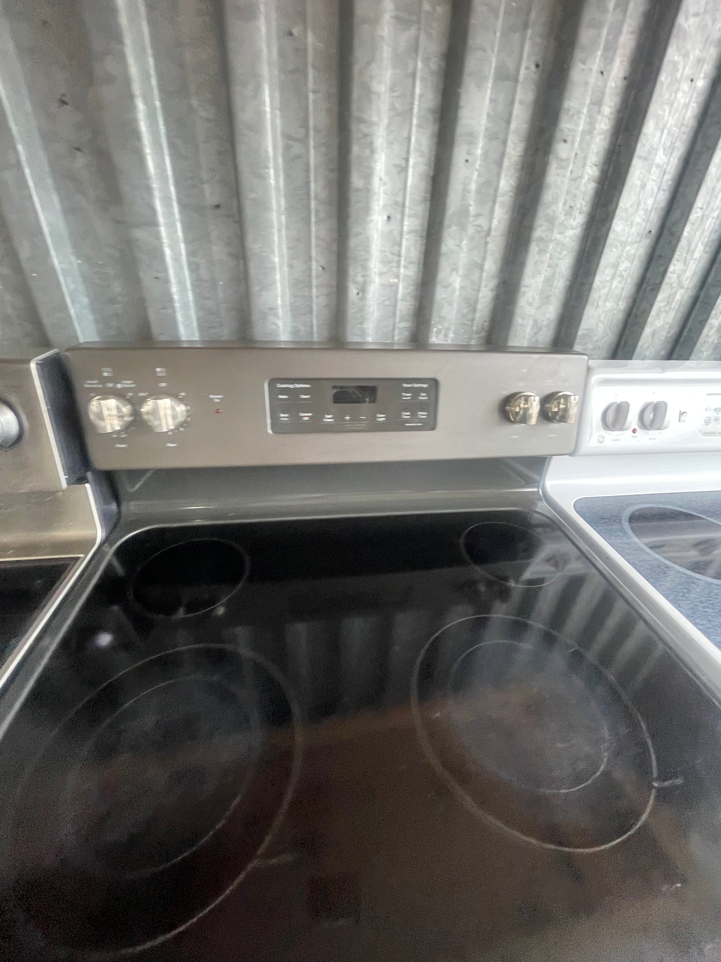 GE JB645EKES Electric Range