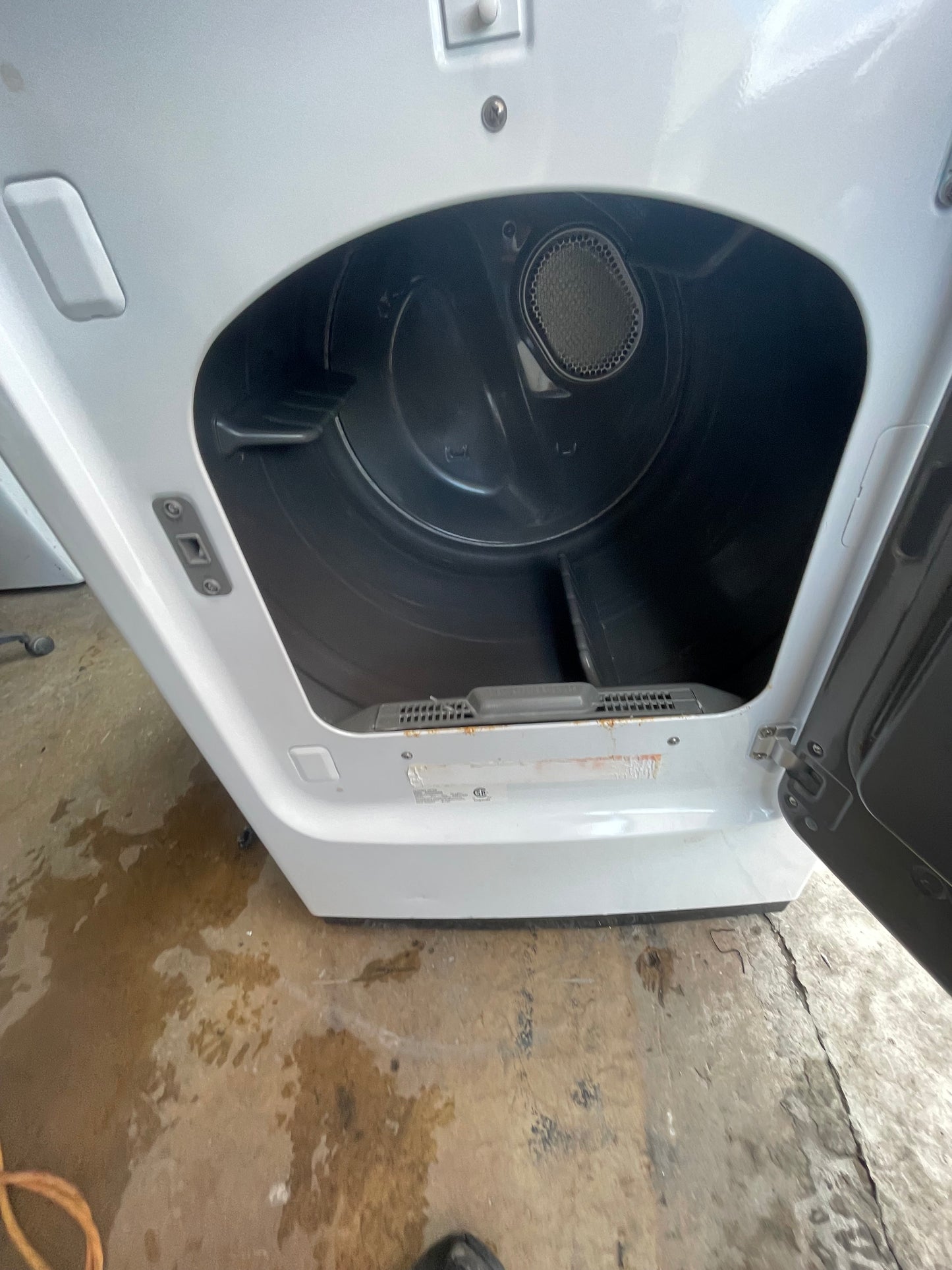 Samsung 7.4 Cu. Ft. White Electric Dryer with Sensor Dry dve50r5200w