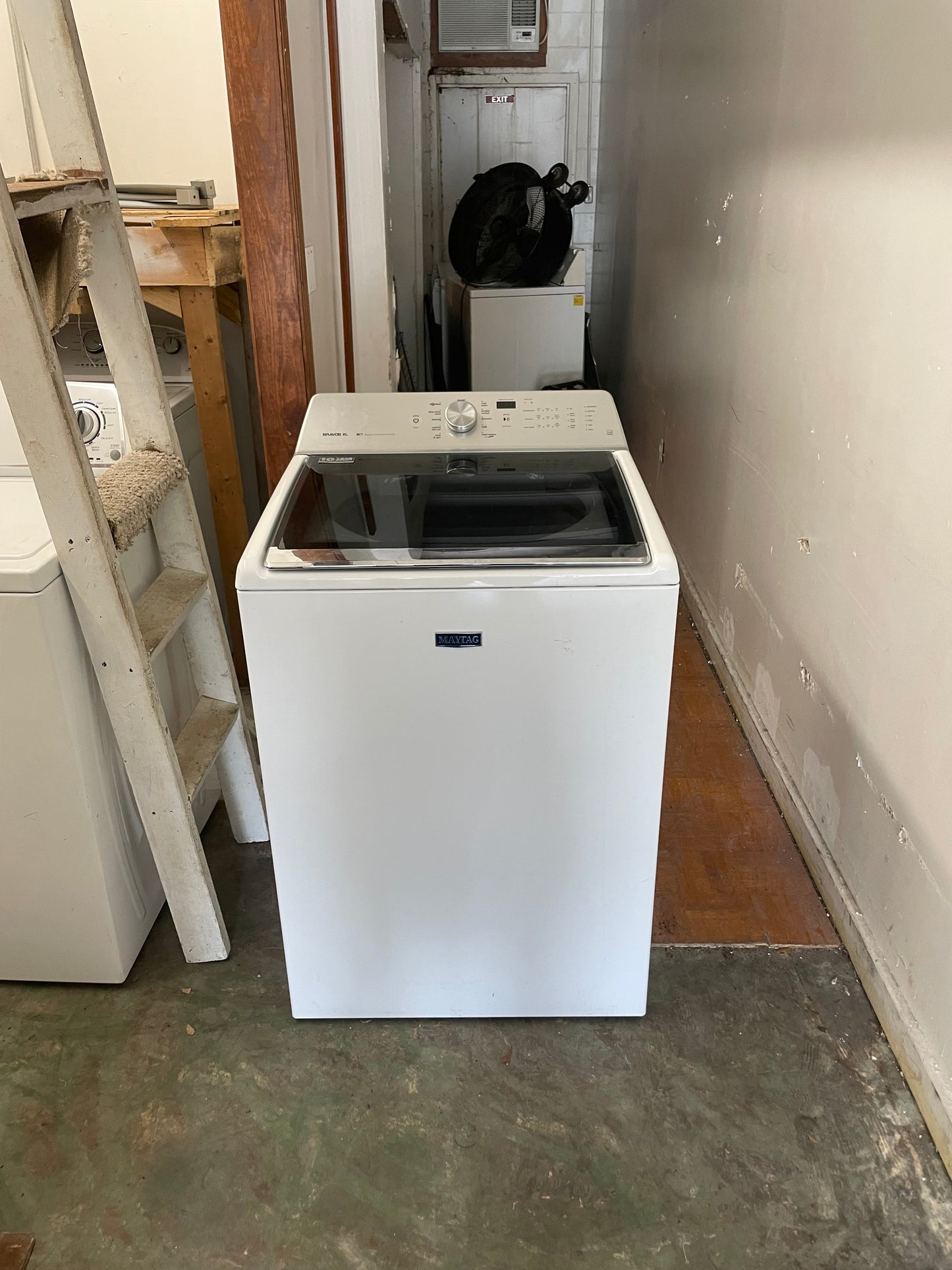 Maytag 4.7 cu. ft. White Top-Load Washer
Model: MVWB835DW