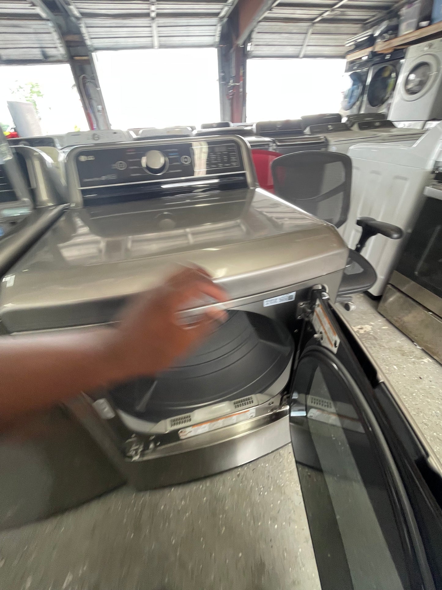LG DLE7300VE Electric Dryer (Graphite Steel)