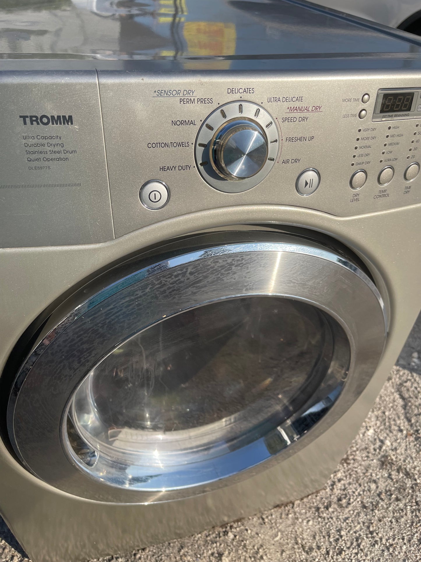 🔥 LG DLE5977S Electric Dryer
	•