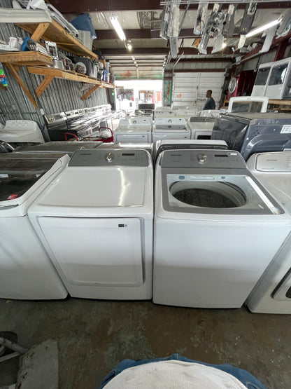 Samsung Washer And Electric Dryer Set