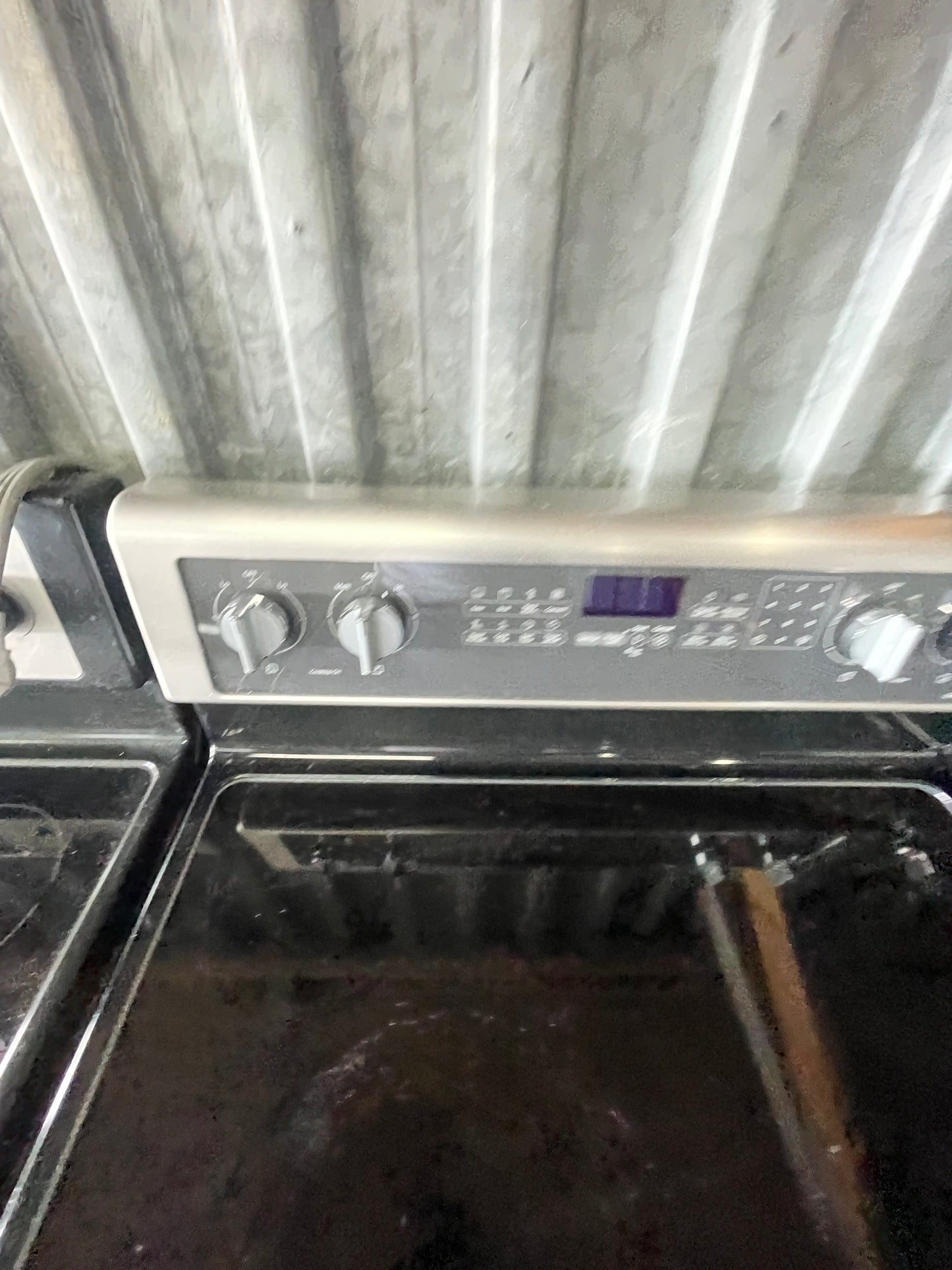 Whirlpool 6.4 Cu. Ft. Freestanding Electric Range with Warming Drawer