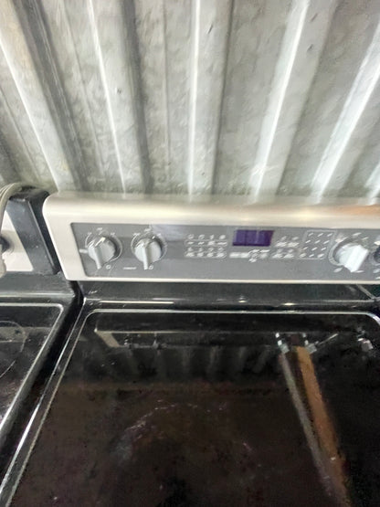 Whirlpool 6.4 Cu. Ft. Freestanding Electric Range with Warming Drawer