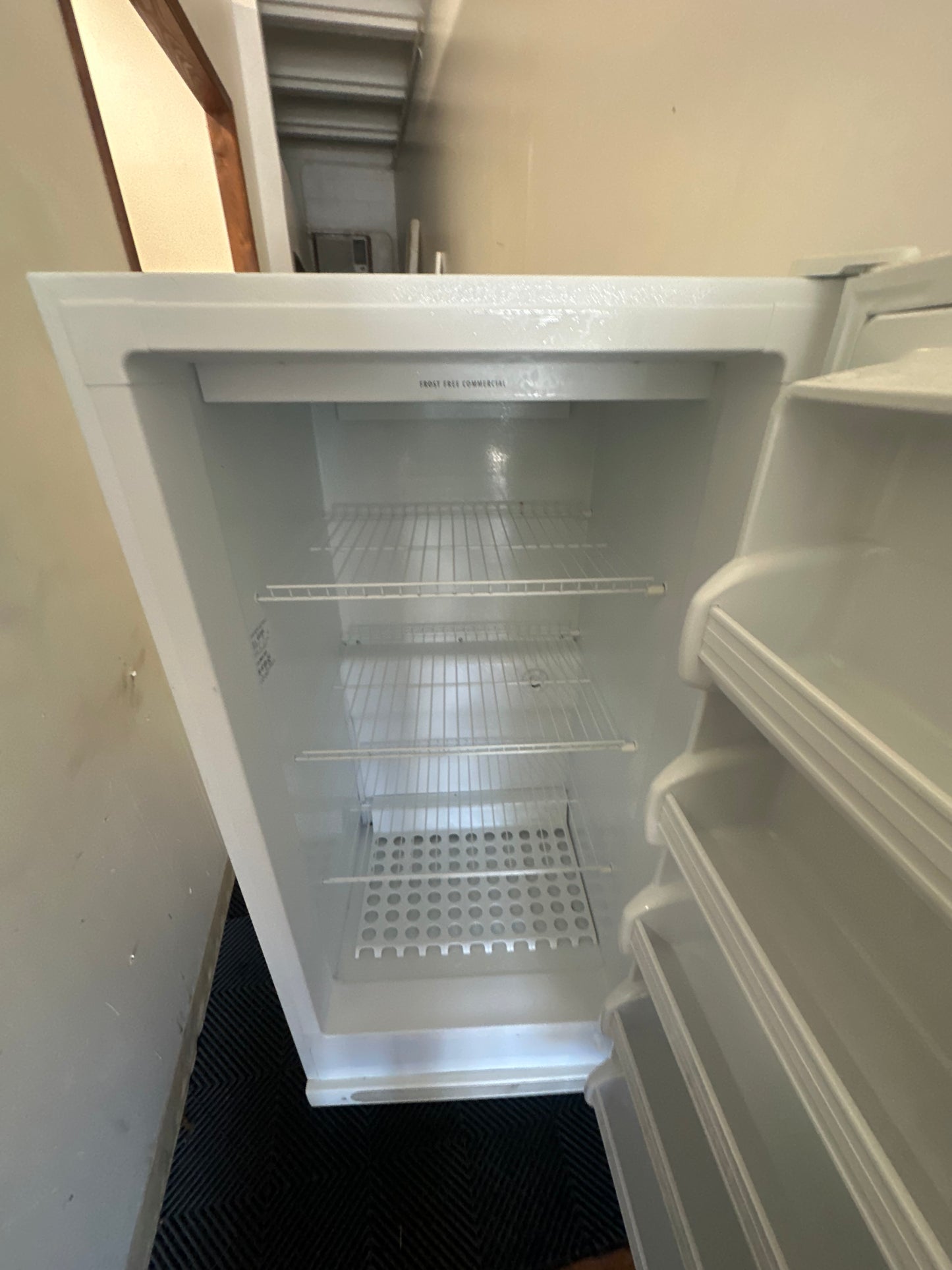 Electrolux FFU1464DW2 Upright Commercial Freezer 14cu ft