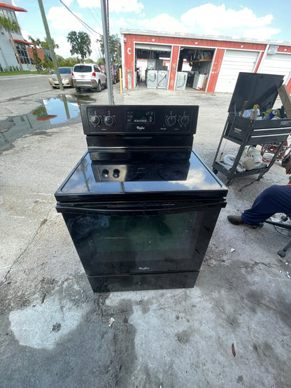 Whirlpool 30” Freestanding Electric Range with Smooth Ceramic Glass Cooktop