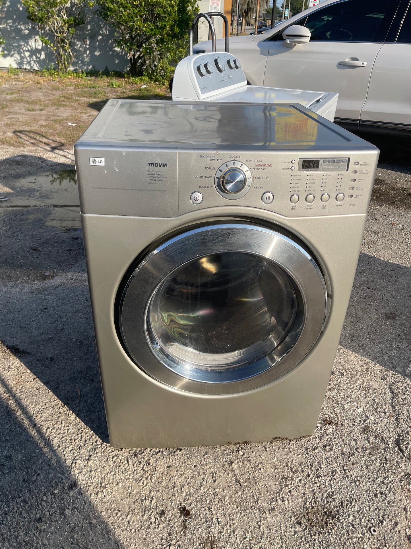 🔥 LG DLE5977S Electric Dryer
	•