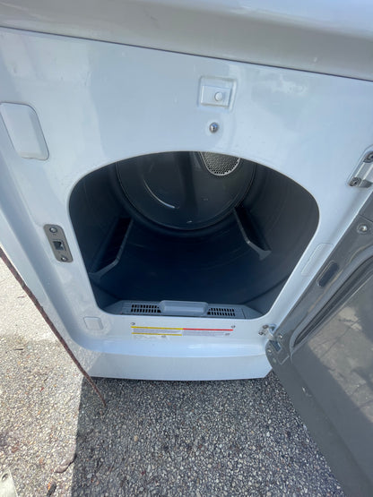 Samsung 7.2 cu. ft. Vented Electric Dryer in White with Sensor Dry