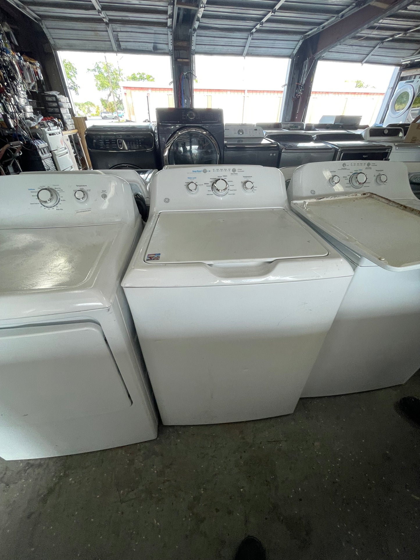 Ge Washer And Electric Dryer  Set