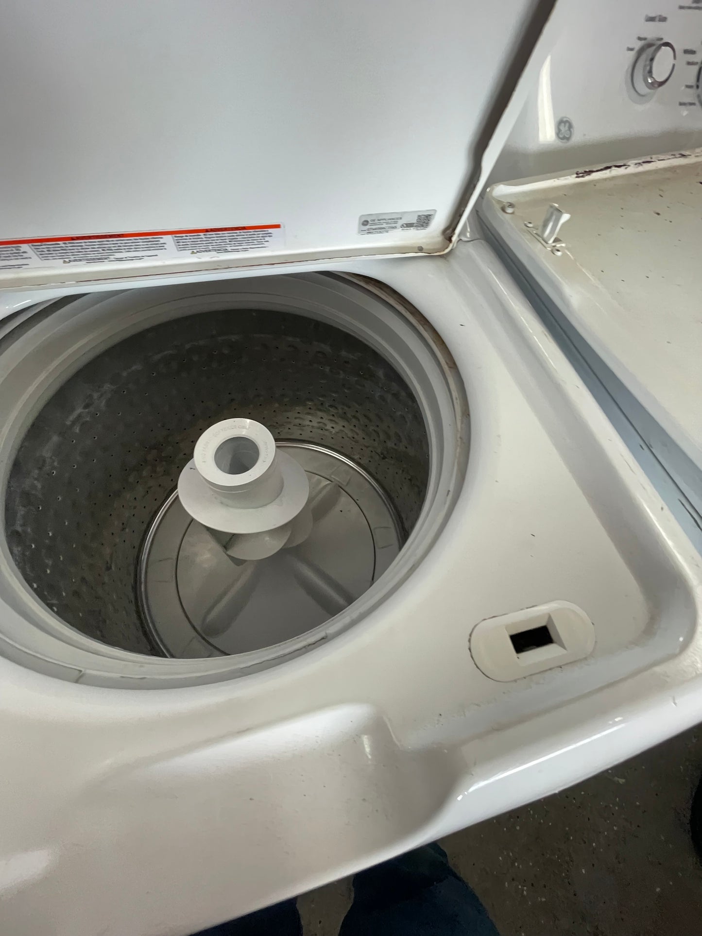 Ge Washer And Electric Dryer  Set
