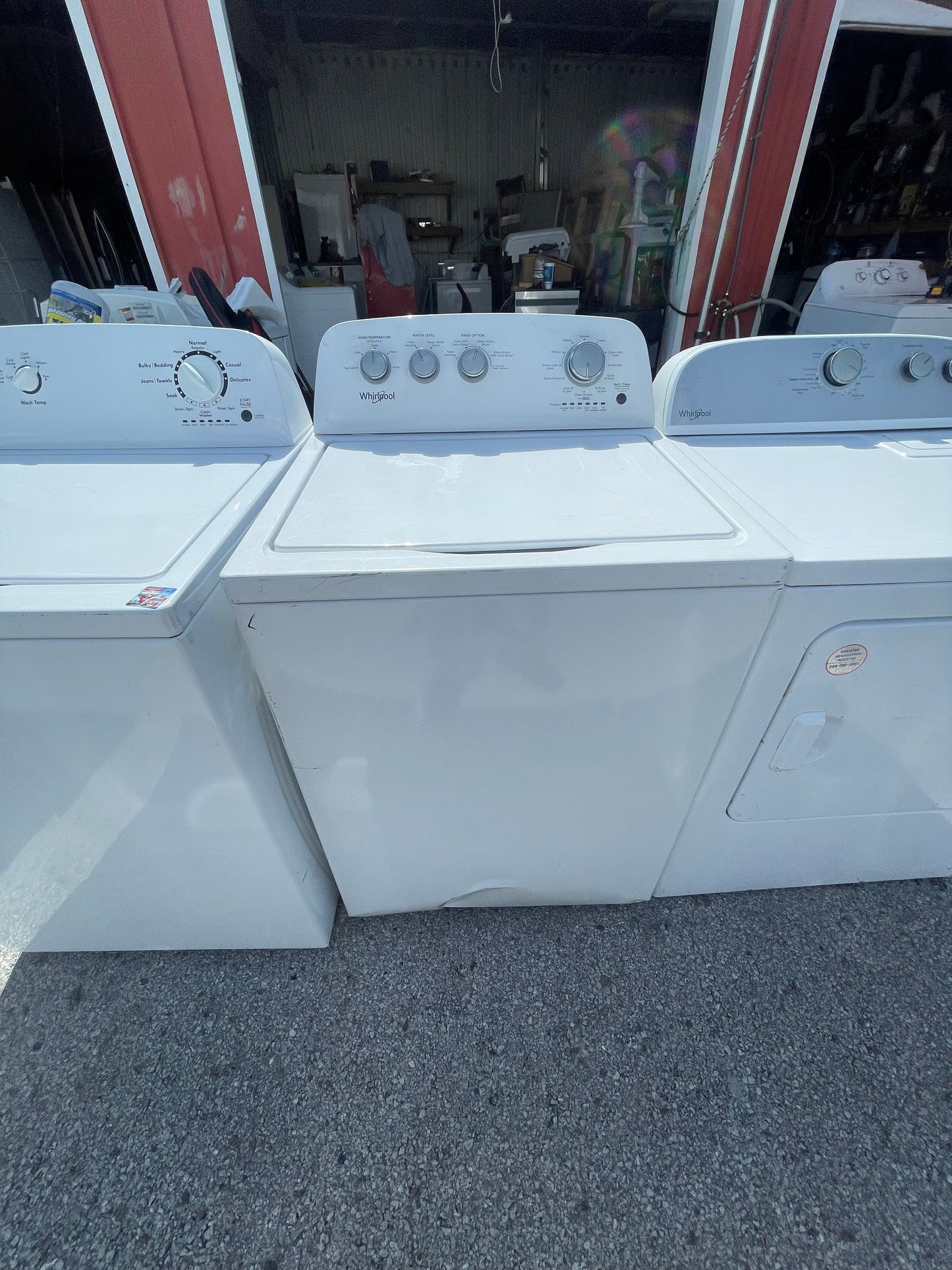 Whirlpool  WTW4855HW
28 Inch Top Load Washer with 3.8 Cu. Ft. Capacity, Water Level Selection, Two-Way Wash Action Agitator, Stainless Steel Wash Basket, Late Lid Lock, 12 Wash Cycles, Quick Wash, Soaking Cycles, and Clean Washer with Affresh® Cycle