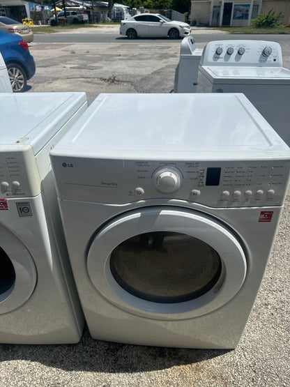 LG 7.0 cu. ft. Electric Dryer (Sensor Dry)