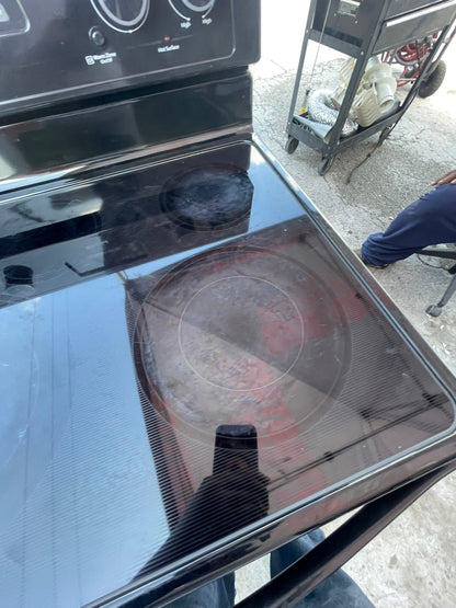 Whirlpool 30” Freestanding Electric Range with Smooth Ceramic Glass Cooktop
