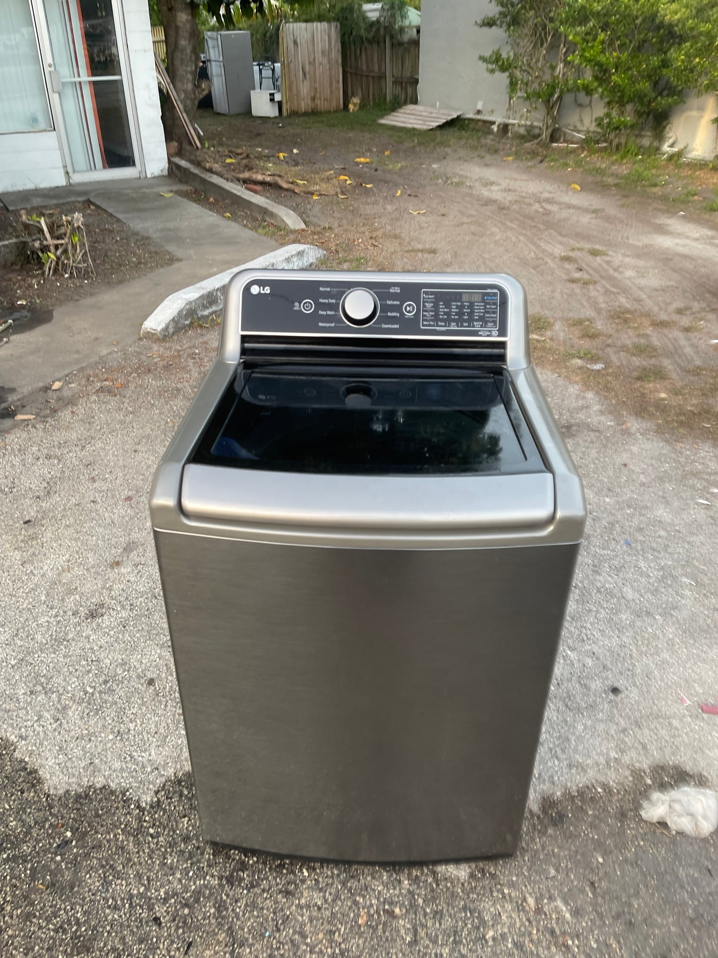 🧺 LG WT7400CV Top-Load Washer