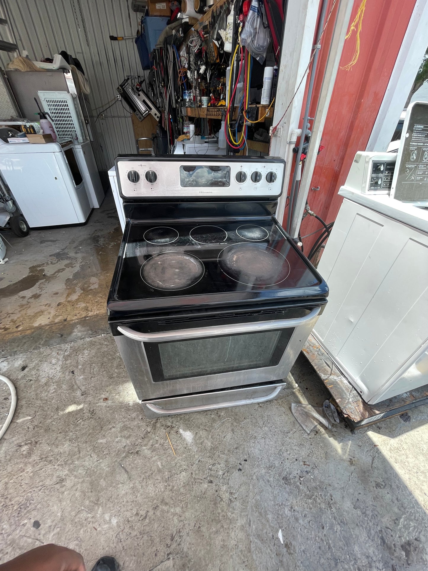 Frigidaire Electric Stove